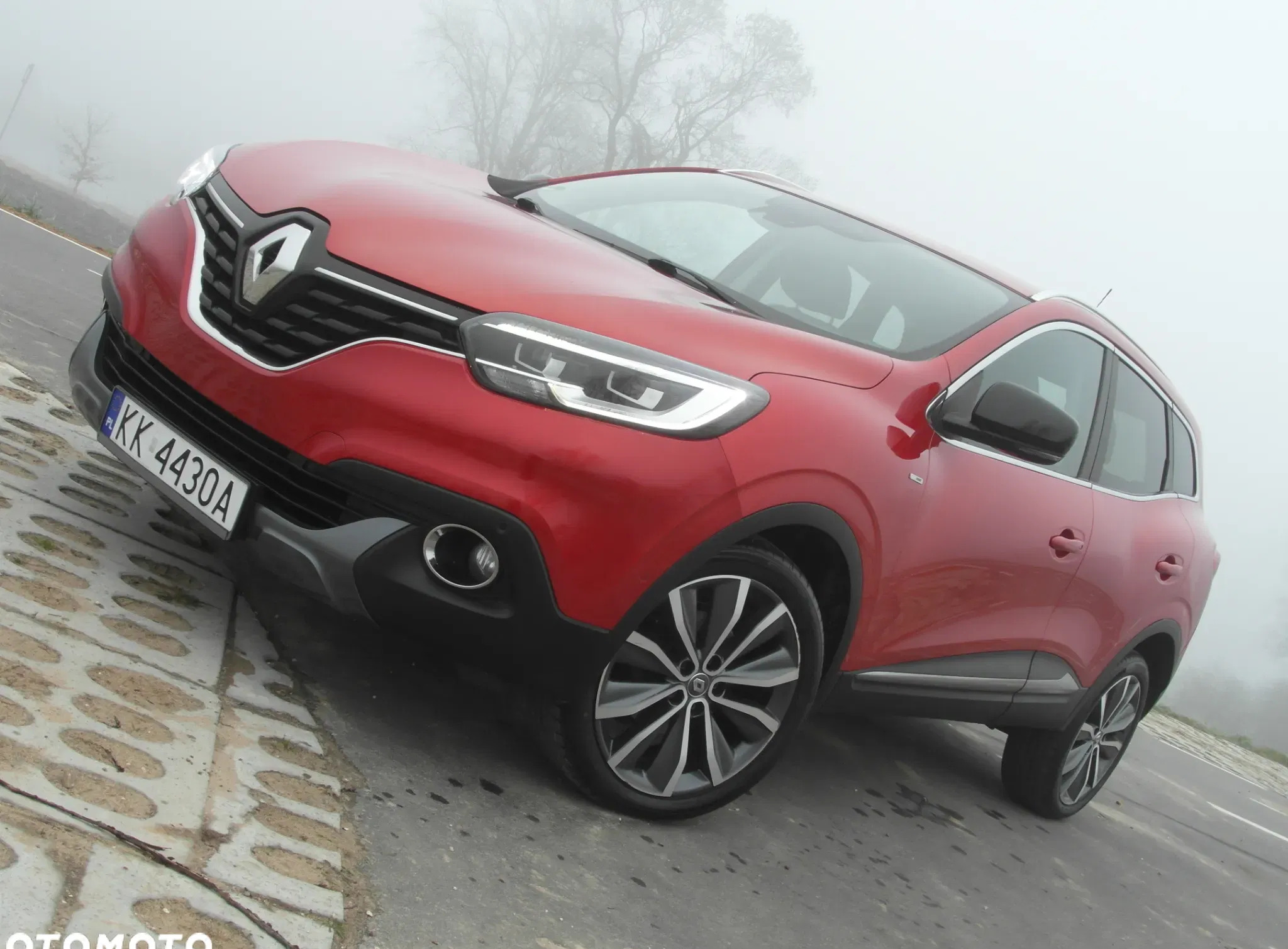 małopolskie Renault Kadjar cena 60900 przebieg: 143000, rok produkcji 2016 z Milanówek